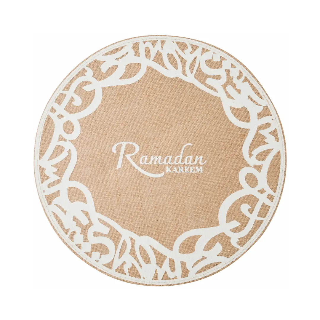 set table ramadan calligraphie blanc Set de table Ramadan Kareem blanc avec motif calligraphie moderne oriental, diamètre 38 cm, décoration de table Ramadan.